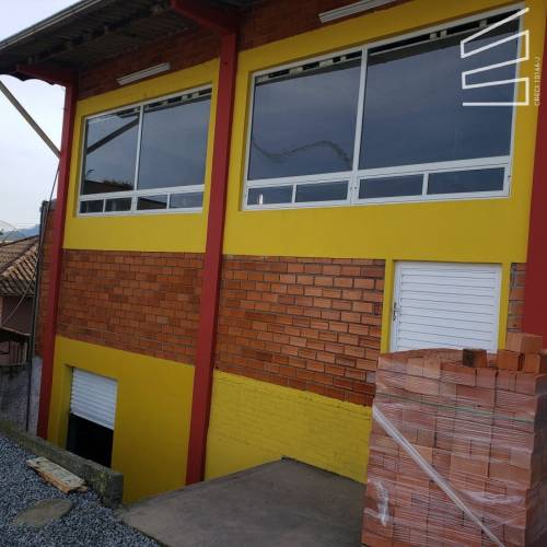 Galp�o no bairro Centro