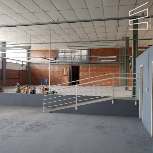 Galp�o no bairro Centro