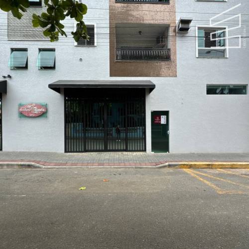 Sala comercial com m� 