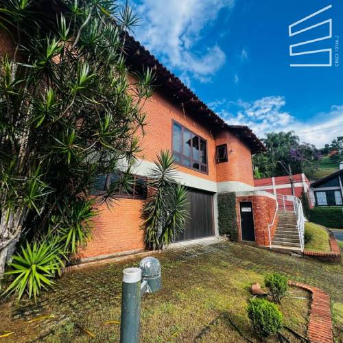 CASA COMERCIAL  NO BAIRRO CENTRO