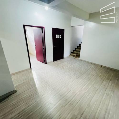 CASA COMERCIAL  NO BAIRRO CENTRO