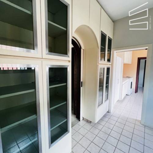 CASA COMERCIAL  NO BAIRRO CENTRO