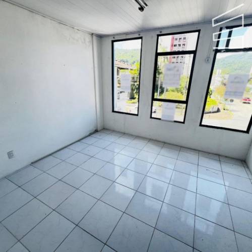 SALA COMERCIAL NO CENTRO