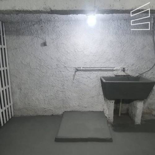 CASA NO BAIRRO VILA LENZI