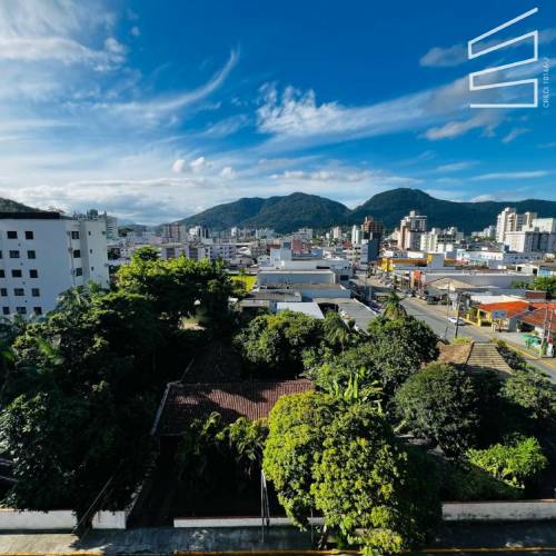 APARTAMENTO NO  BAIRRO CENTRO