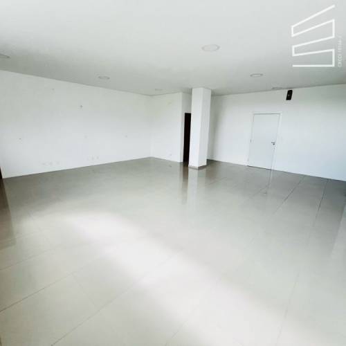 SALA COMERCIAL No bairro ILHA DA FIGUEIRA