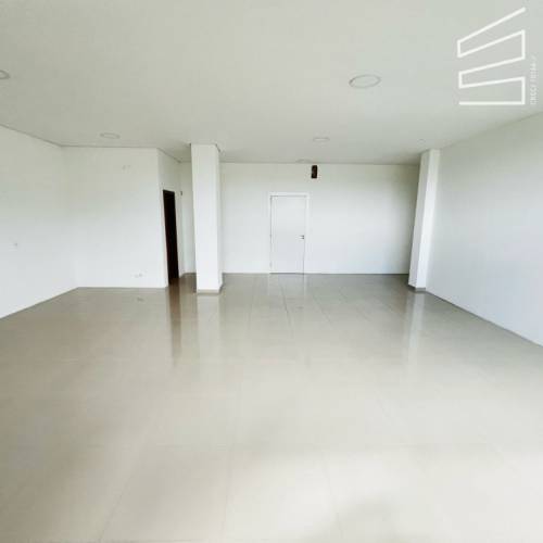 SALA COMERCIAL No bairro ILHA DA FIGUEIRA