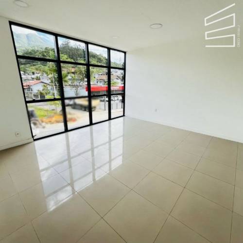 SALA COMERCIAL no bairro iLHA DA FIGUEIRA