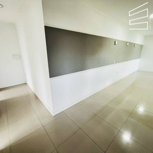 SALA COMERCIAL no bairro iLHA DA FIGUEIRA