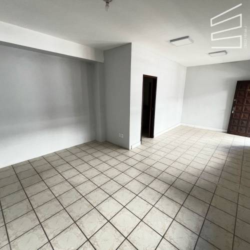 SALA COMERCIAL NO bairro CENTRO 
