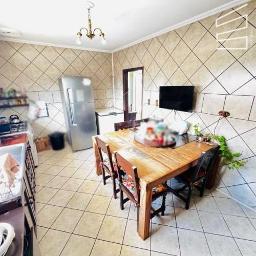 CASA COMERCIAL NO BAIRRO VILA LENZI 