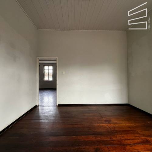 CASA COMERCIAL NO BAIRRO CENTRO 