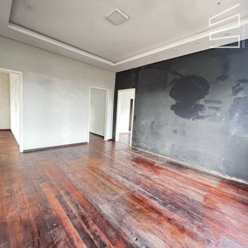 CASA COMERCIAL NO BAIRRO CENTRO 