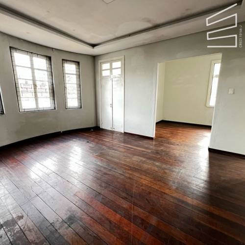 CASA COMERCIAL NO BAIRRO CENTRO 