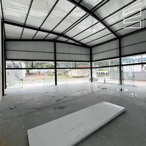 SALA COMERCIAL NO BAIRRO CZERNIEWICZ