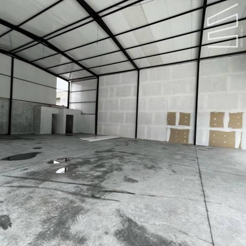 SALA COMERCIAL NO BAIRRO CZERNIEWICZ