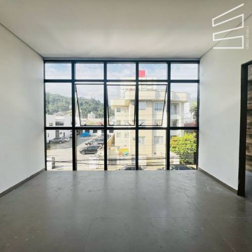 SALA COMERCIAL NO BAIRRO VILA NOVA 