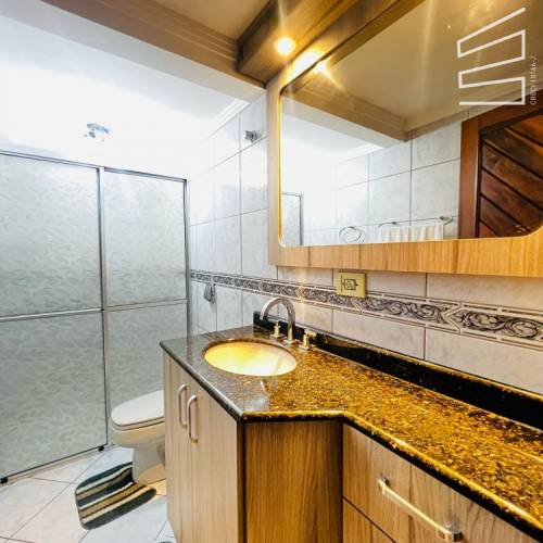CASA COMERCIAL NO BAIRRO CENTRO 