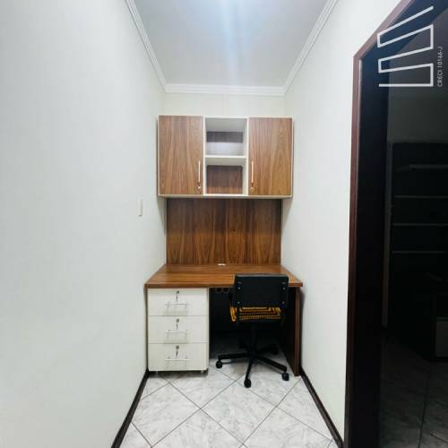 CASA COMERCIAL NO BAIRRO CENTRO 