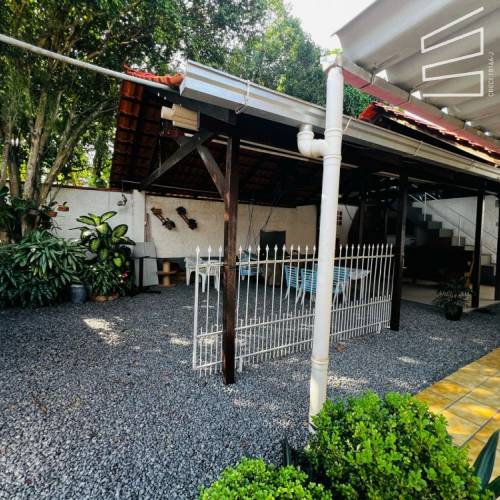 CASA COMERCIAL NO BAIRRO VILA BAEPENDI