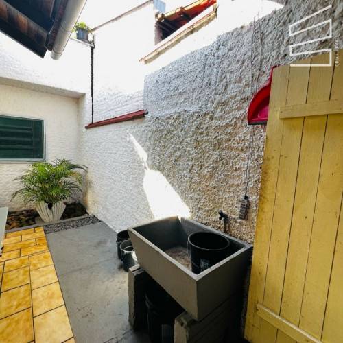 CASA COMERCIAL NO BAIRRO VILA BAEPENDI