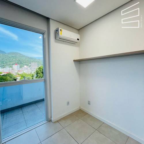SALA COMERCIAL NO bairro JARAGU ESQUERDO