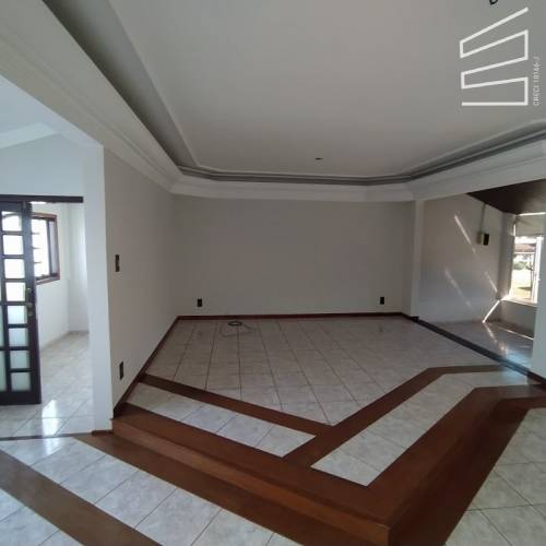 SALA COMERCIAL NO bairro CENTRO 