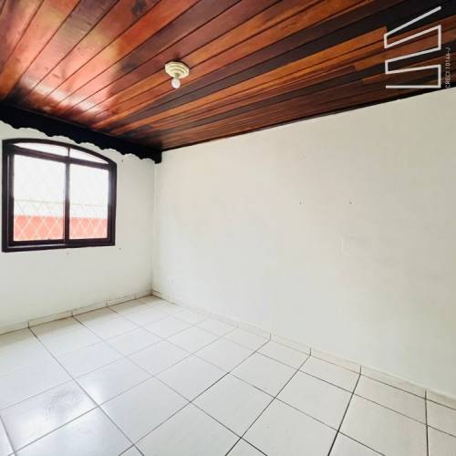 CASA COMERCIAL NO BAIRRO VILA LENZI 
