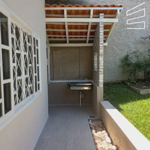 CASA COMERCIAL NO BAIRRO AMIZADE