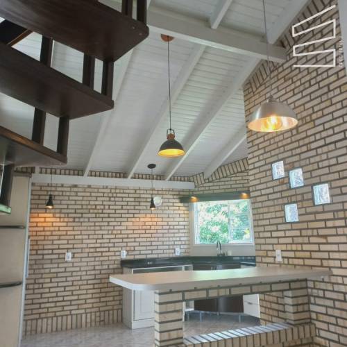 CASA COMERCIAL NO BAIRRO AMIZADE