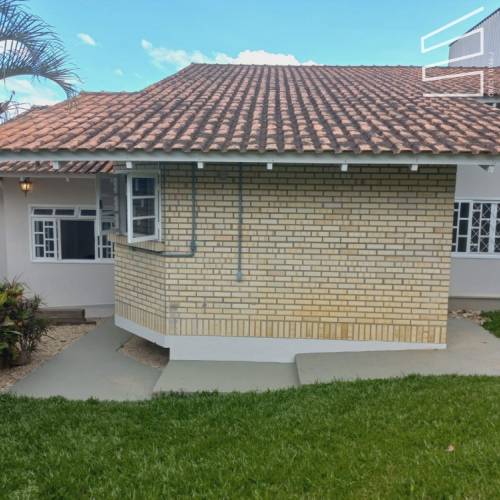 CASA COMERCIAL NO BAIRRO AMIZADE