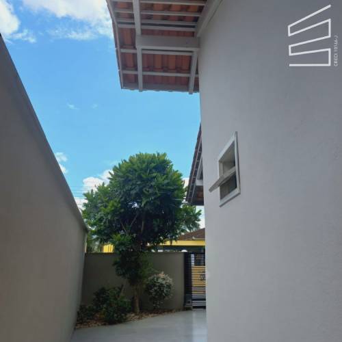 CASA COMERCIAL NO BAIRRO AMIZADE