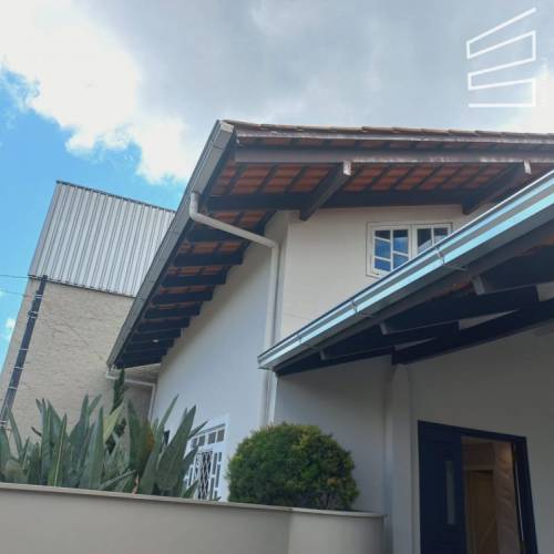 CASA COMERCIAL NO BAIRRO AMIZADE