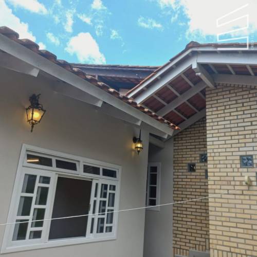 CASA COMERCIAL NO BAIRRO AMIZADE
