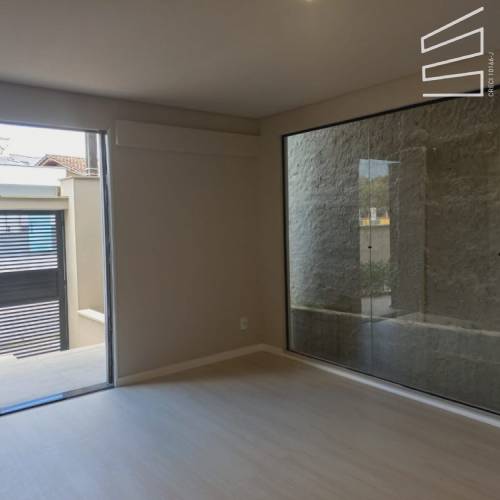 CASA COMERCIAL NO BAIRRO AMIZADE