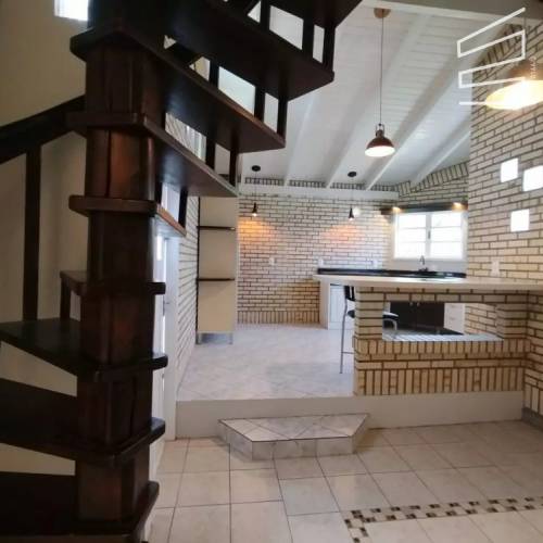CASA COMERCIAL NO BAIRRO AMIZADE