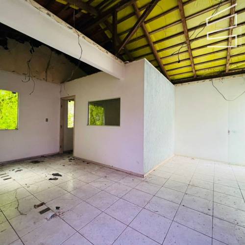 CASA COMERCIAL NO BAIRRO CENTRO
