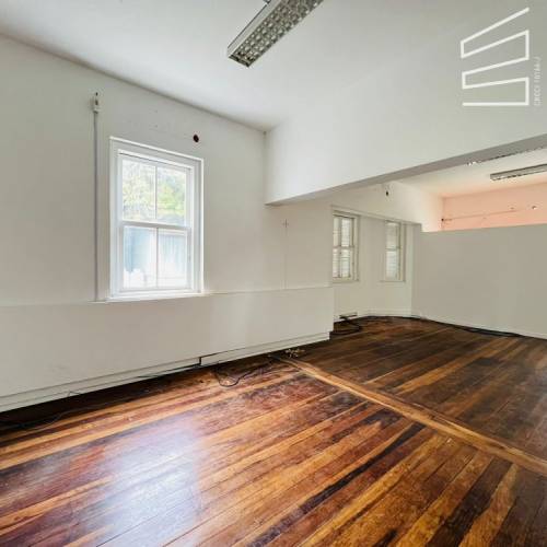 CASA COMERCIAL NO BAIRRO CENTRO
