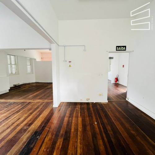 CASA COMERCIAL NO BAIRRO CENTRO