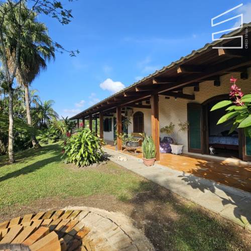 CASA NO BAIRRO SANTA LUZIA 
