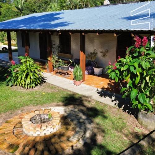 CASA NO BAIRRO SANTA LUZIA 