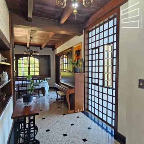 CASA NO BAIRRO SANTA LUZIA 