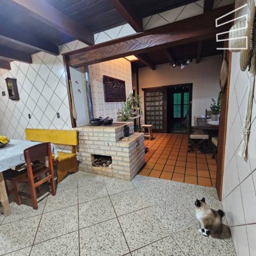CASA NO BAIRRO SANTA LUZIA 
