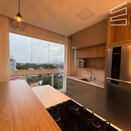 Cobertura Duplex no Bairro Barra do Rio Cerro