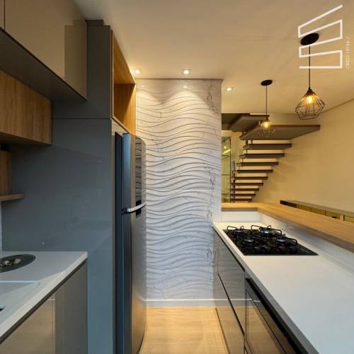 Cobertura Duplex no Bairro Barra do Rio Cerro