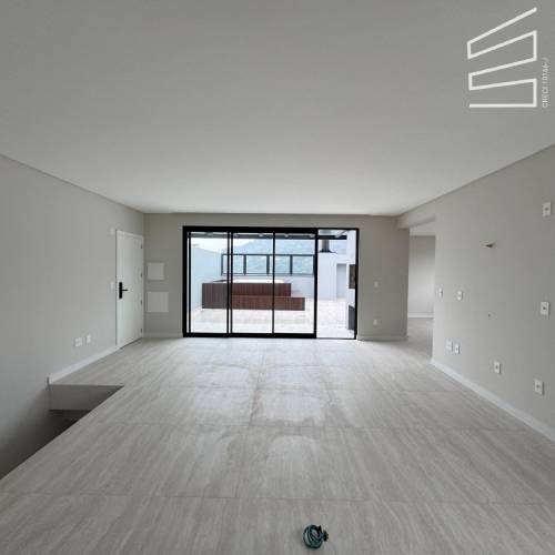 Cobertura no Bairro Vila Nova de Jaragu� do Sul 