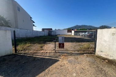 Terreno e Galpão no Bairro agua verde