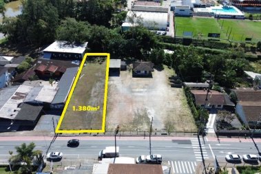 Terreno Comercial no bairro Vila NOva 