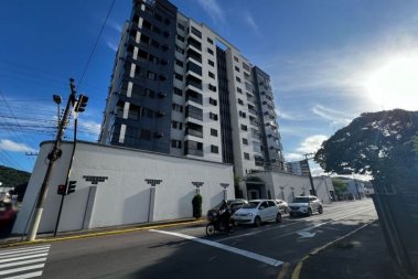 APARTAMENTO NO  BAIRRO CENTRO