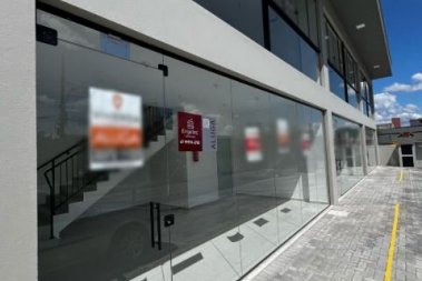 SALA COMERCIAL NO bairro CENTRO